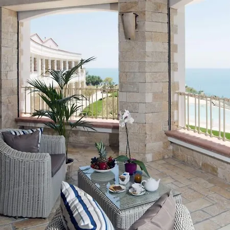 Il Porto 4* Маттината