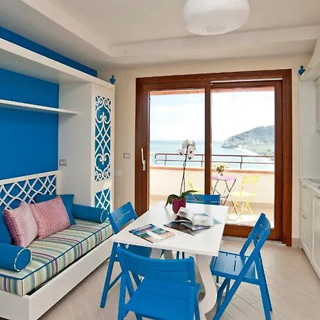 Hotel Il Porto 4*