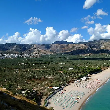 Il Porto Отель Маттината